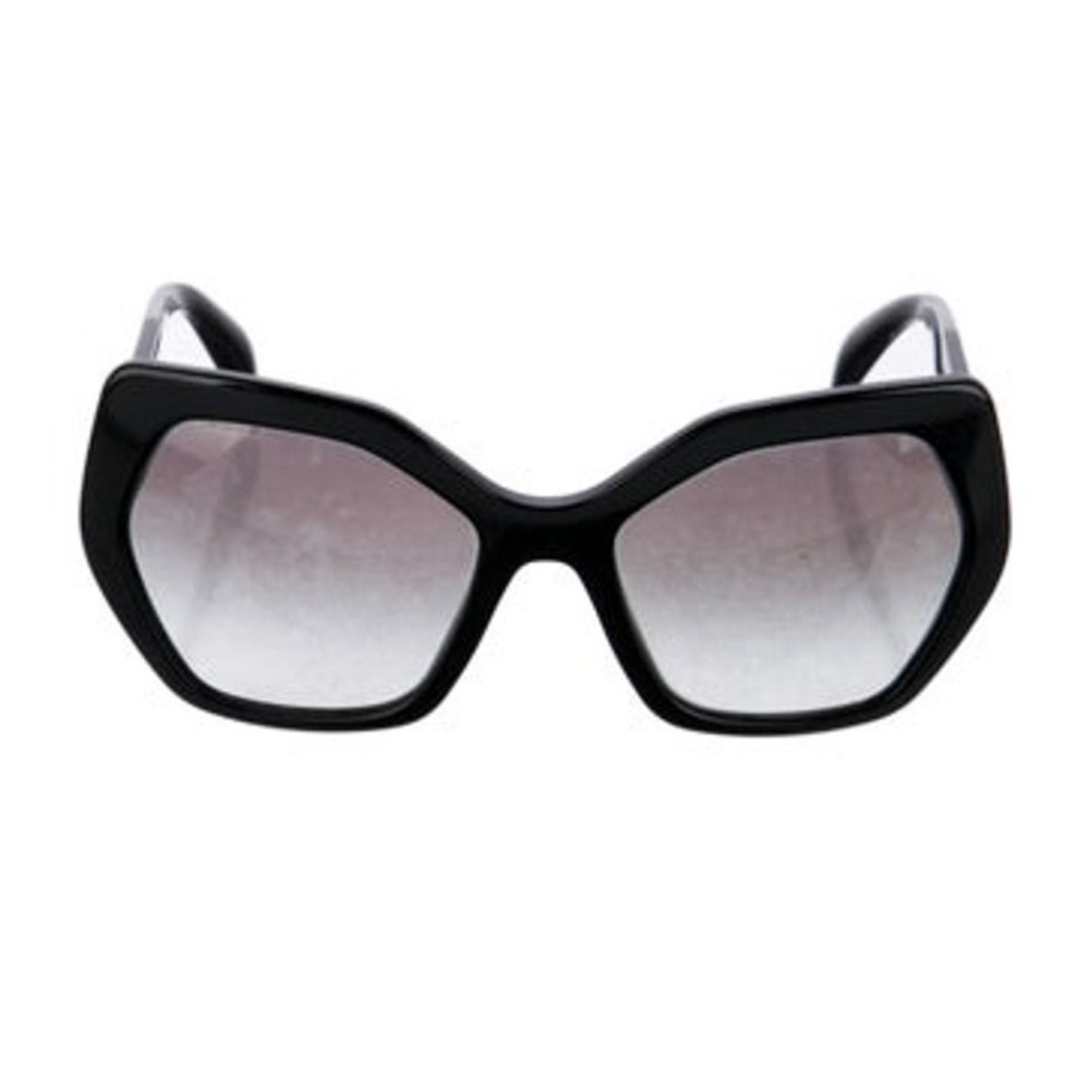 PRADA SUNGLASSES USED LIKE NEW